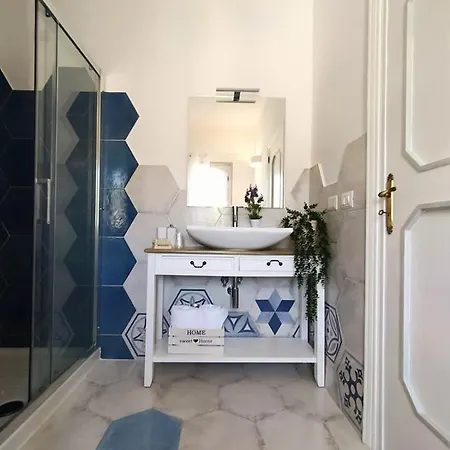 Dimora Mediterranea Couette-café 4*