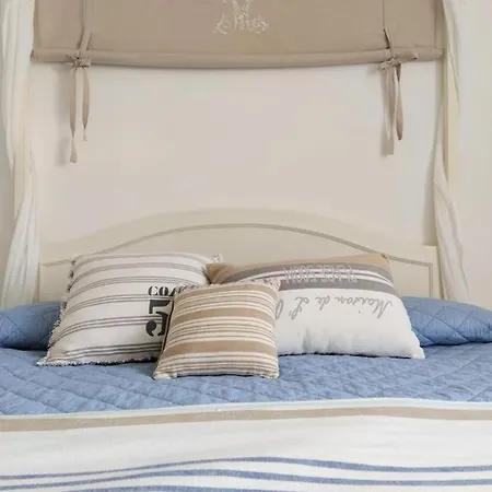 Dimora Mediterranea Bed & Breakfast