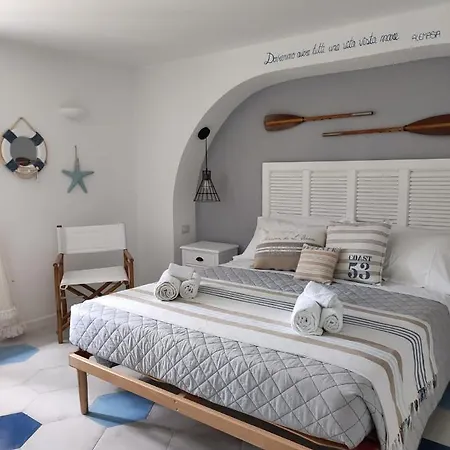 Couette-café Dimora Mediterranea 4*